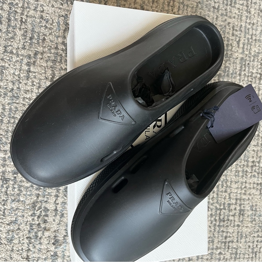 Prada NWT Men's Black Rubber Slides